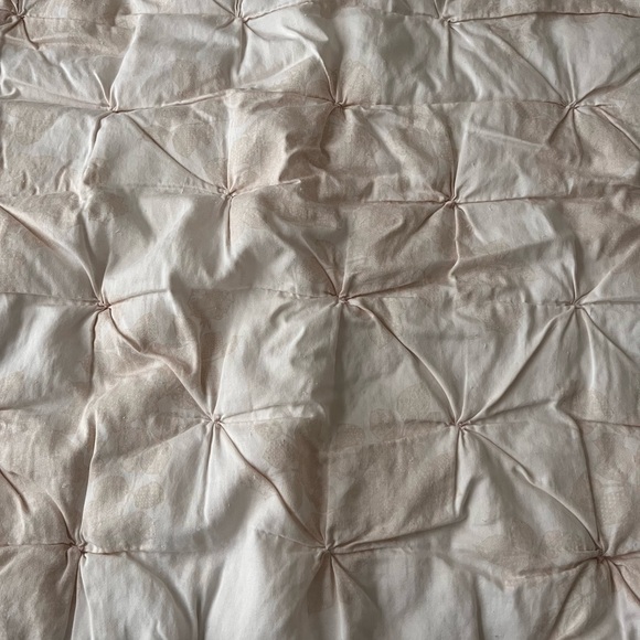 Pottery barn Monique Lhuillier Crib bedding! - Picture 3 of 4